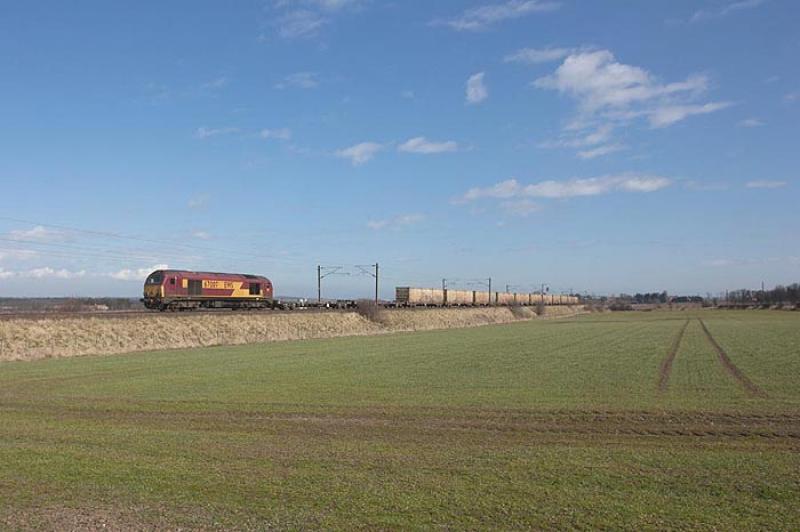 Binliners at Spittal Mains: Lovely sunshine on 6th April 2013 as DB Schenker Class 67 67007 passes Spittal Mians, East Lothian with Binliners from Oxwellmains. Photo of Binliners at Spittal Mains