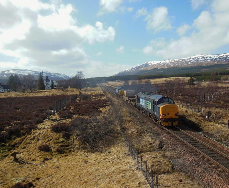 37218 37194 6S99 150413 Dalwhinnie: Photo of 37218 37194 6S99 150413 Dalwhinnie