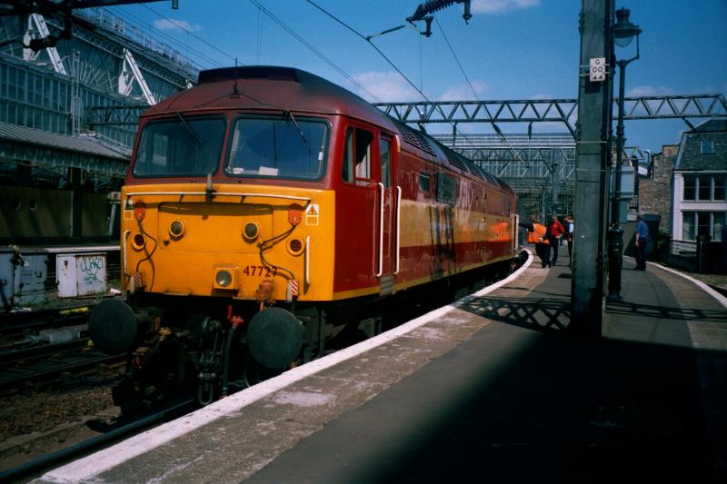 47727 Castell Caerffilli/Caaerphilly Castle: 47727 Caerphilly Castleat Glasgow Central 06/07/03 Photo of 47727 Castell Caerffilli/Caaerphilly Castle