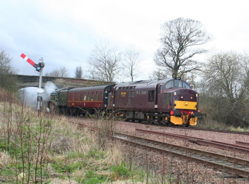 West Coast Clsss 37 : Class 37 hauling Support Coach & 60009 through Leuchars 1116 hrs 24-04-2013 Photo of West Coast Clsss 37