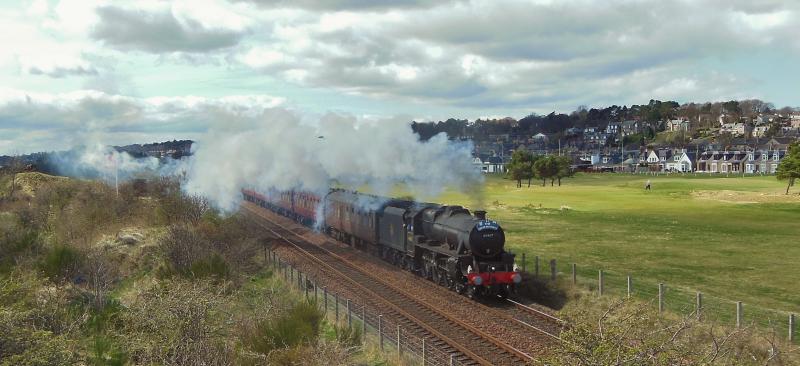 45407 1Z65 Monifieth 240413:
Great Britain 6 from Edinburgh to Aberdeen Photo of 45407 1Z65 Monifieth 240413
