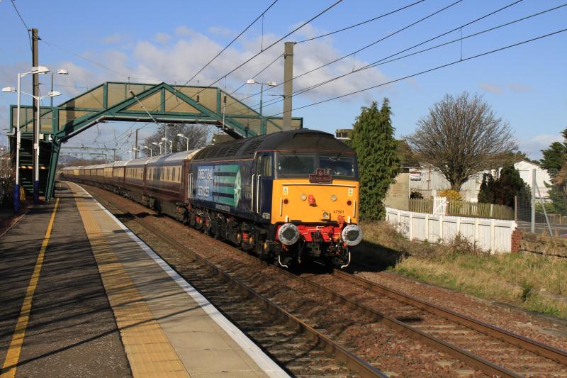 Northern Belle: 47501 topn tail with 47790 on the 07.02 1Z17 Glasgow Central to Harrogate passing Prestonpans Stn on 27/04/2013 Photo of Northern Belle