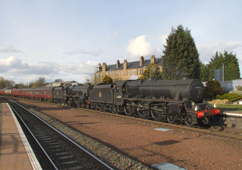44871/45407 pass Larbert with 1Z42 for Edinburgh: 44871/45407 pass Larbert with 1Z42 for Edinburgh Photo of 44871/45407 pass Larbert with 1Z42 for Edinburgh