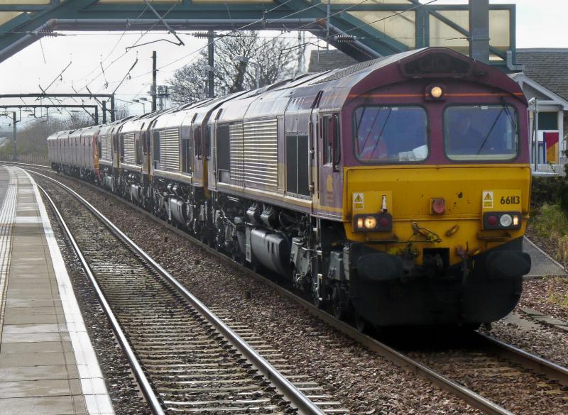 66's and 325 convoy at Prestonpans: Diverted 5E50 mail train on the ECML at Prestonpans 28 April 2013 Photo of 66's and 325 convoy at Prestonpans