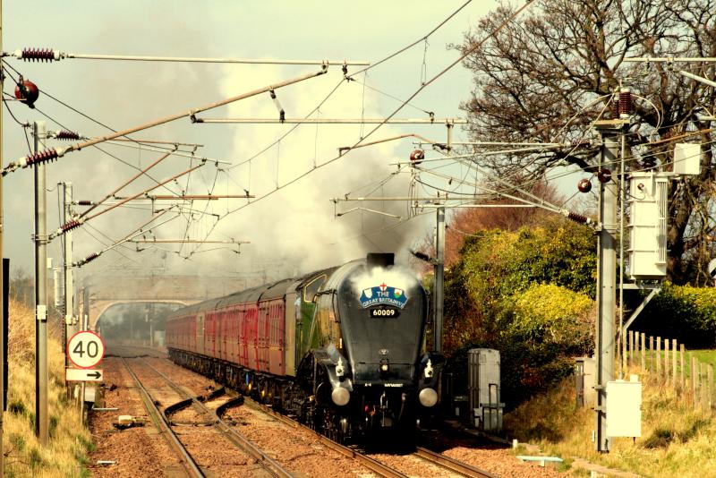 60009 passing drem : 60009 heading to York on 28/04/2013 Photo of 60009 passing drem