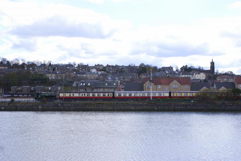 Bagnall Austerity No.7 75254: The Bagnall Austerity No.7 brings the last steam-hauled train of the day at Bo'ness on 27th April 2013. Photo of Bagnall Austerity No.7 75254