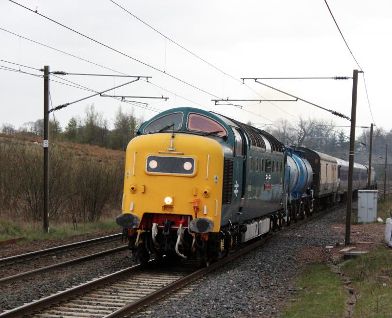 deltic: 55022 approaching lochwinnoch on 6z54 move Photo of deltic