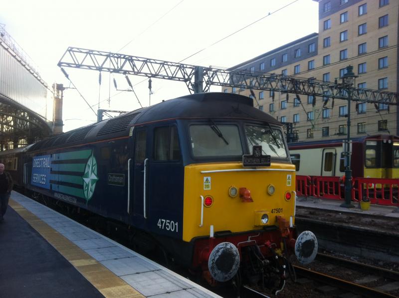 47501 Northern Belle: Drs 47501 sat at Glasgow Central platform 11 with the Northern Belle. 27/04/13. Photo of 47501 Northern Belle