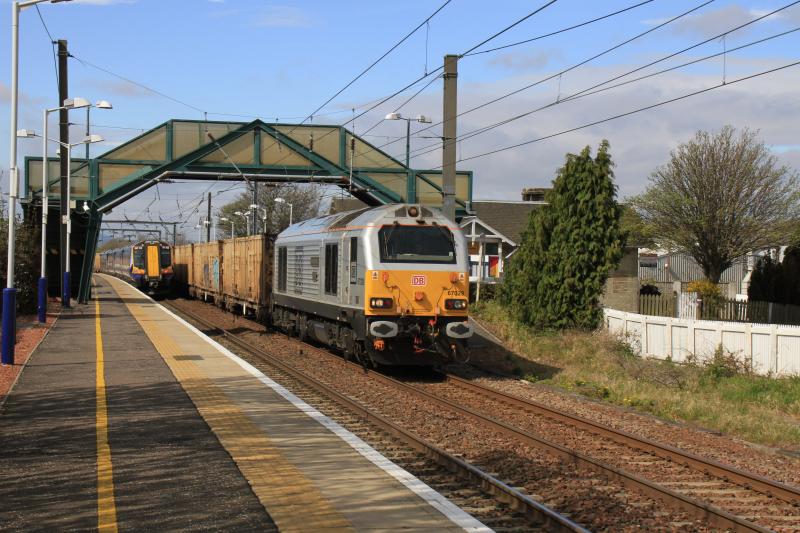 67029 at Prestonpans: 67029 on 6B41 10.25 Powderhall to Oxwellmains passing through Prestonpans on 06/05/2013 Photo of 67029 at Prestonpans