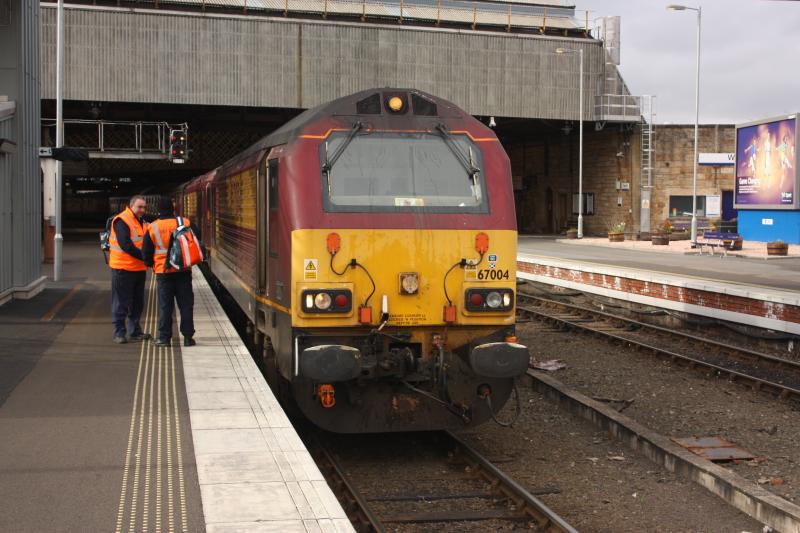 IMG_8682.JPG: 67004 67020 at perth working inverness-dumbarton mayday highlander 04.05.13. Photo of IMG_8682.JPG