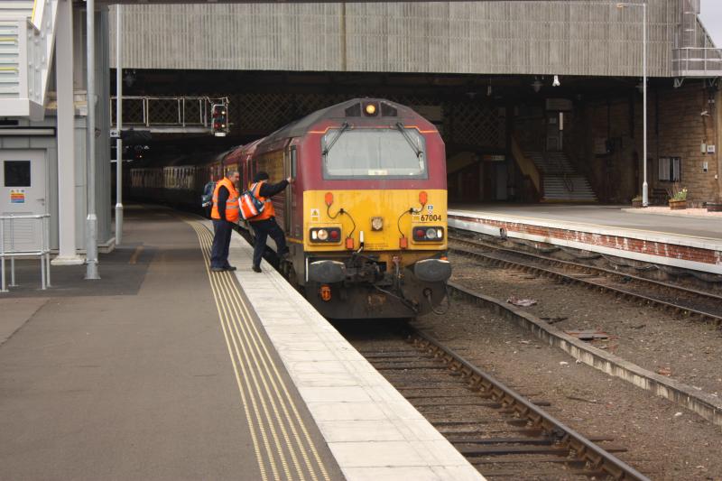 IMG_8688.JPG: 67004 67020 at perth working inverness-dumbarton mayday highlander 04.05.13. Photo of IMG_8688.JPG