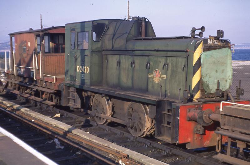 Photo of Class 06 D2420 at Gourock-April 1972