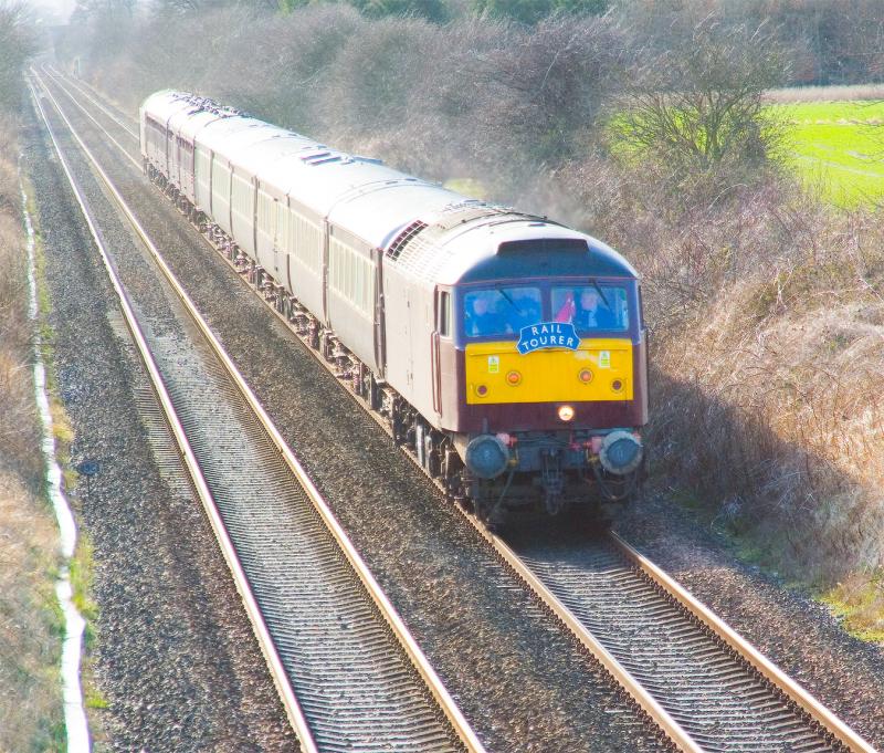 47787: 47787 heads The Esk Valley Scotsman at Forgandenny Photo of 47787