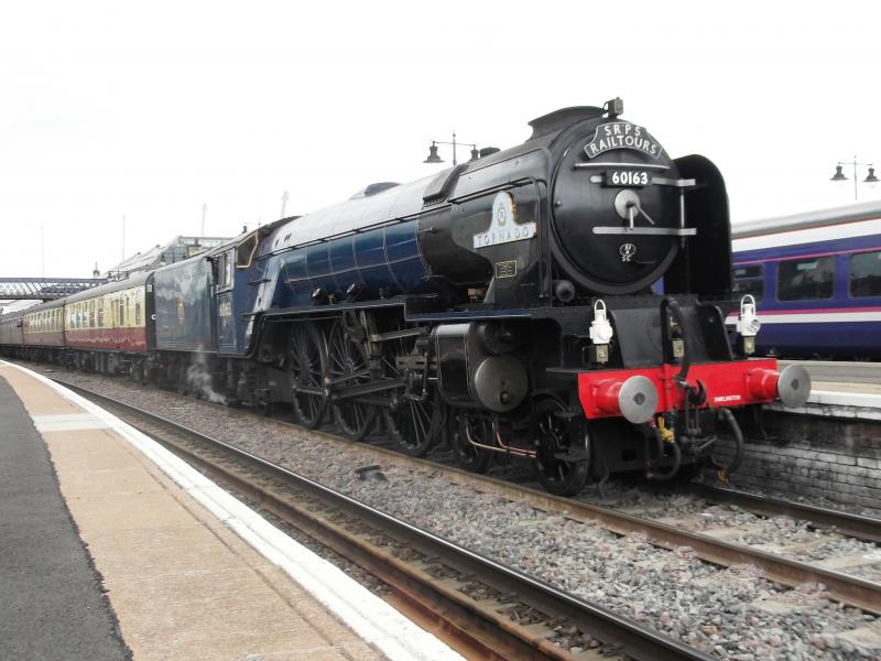1Z64 Tornado at Stirling: 1Z64 Edinburgh to Edinburgh seen at Stirling on Sunday 16th June 2013. Photo of 1Z64 Tornado at Stirling
