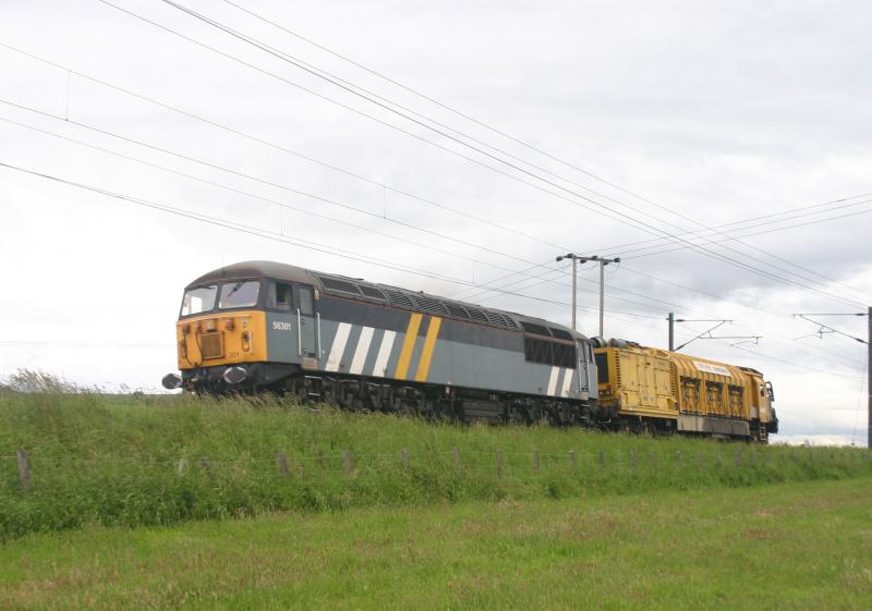 56301 Drem 23 June 2013: 56301 with 6Z56 Mossend to Doncaster just having left the loop at Drem Photo of 56301 Drem 23 June 2013