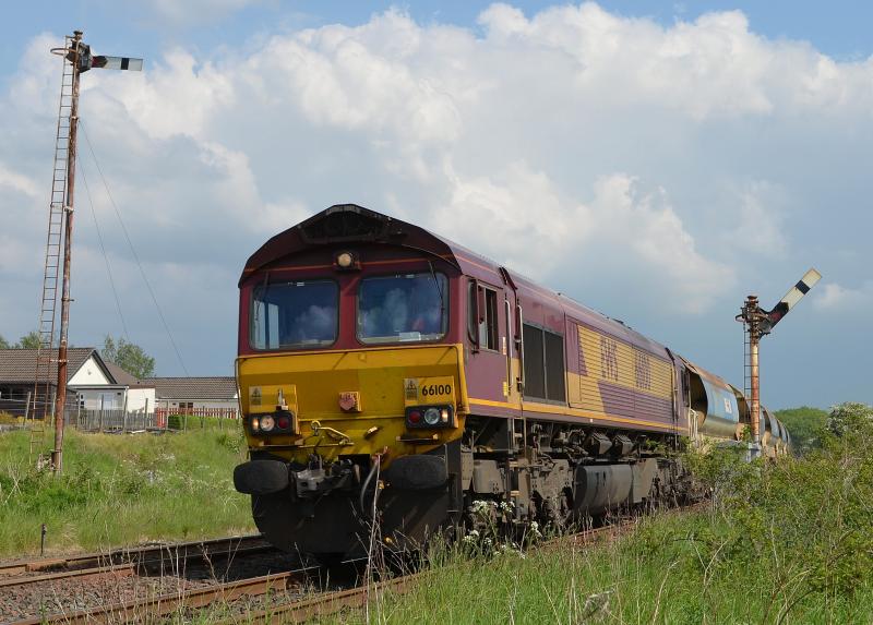 Mauchline semaphores: 6K06 Carlisle to Lochwinnoch takes the Annbank Junction line at Mauchline on May 9th 2013 Photo of Mauchline semaphores