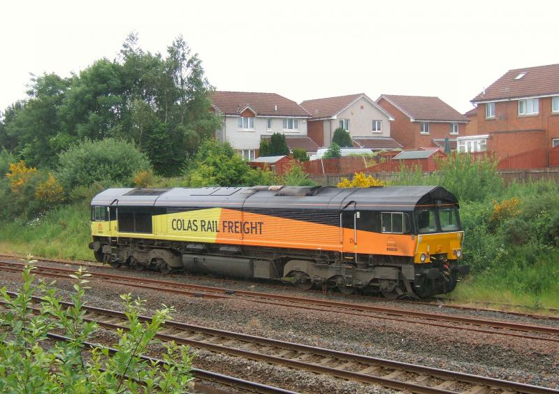 66850 runs round an SRPS coach in Larbert North DGL.: 66850 runs round an SRPS coach in Larbert North DGL. Photo of 66850 runs round an SRPS coach in Larbert North DGL.
