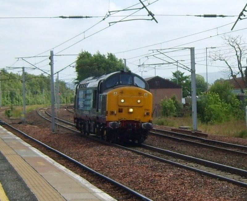 37667 at Carstairs. 11thJuly 2013: Heading North on 0Z37 to Mossend Photo of 37667 at Carstairs. 11thJuly 2013