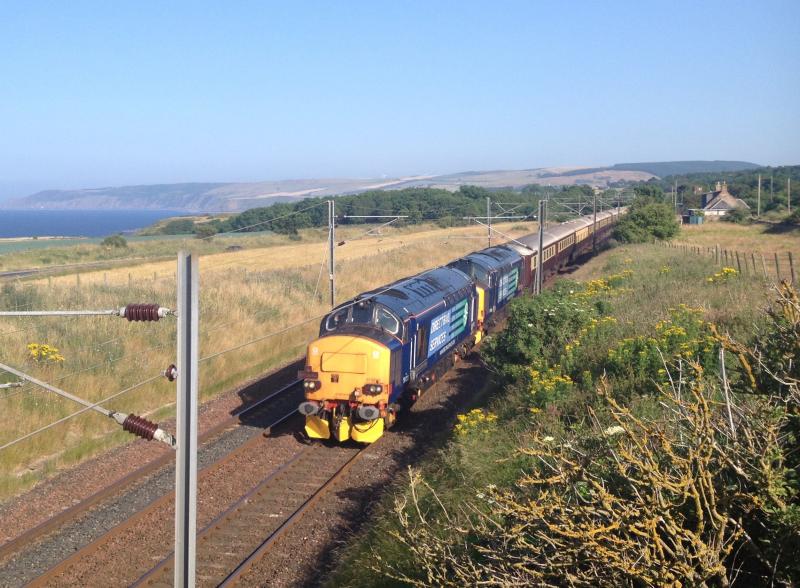37423 37409 19/07/13 Northern Belle Innerwick : Photo of 37423 37409 19/07/13 Northern Belle Innerwick