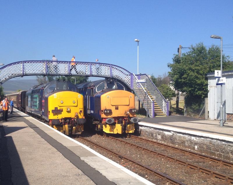 37425 37423 at Brora 20/07/13: Photo of 37425 37423 at Brora 20/07/13