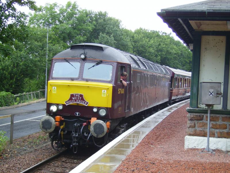 57601 at Garelochhead: 57601 at Garelochhead on 1Z83 on 24th July 2013, Glenfinnan to Carnforth Steamtown Photo of 57601 at Garelochhead