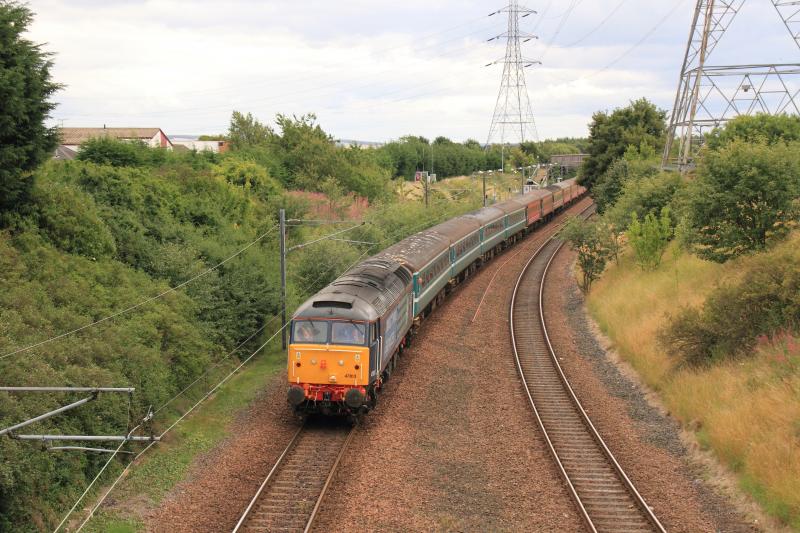 5Z28 at Brunstane: 47813 leading 47501 on 5Z28 14.41 Prestonpans to Craigentinny T & RSMD passing Brunstane on 13/08/2013 Photo of 5Z28 at Brunstane