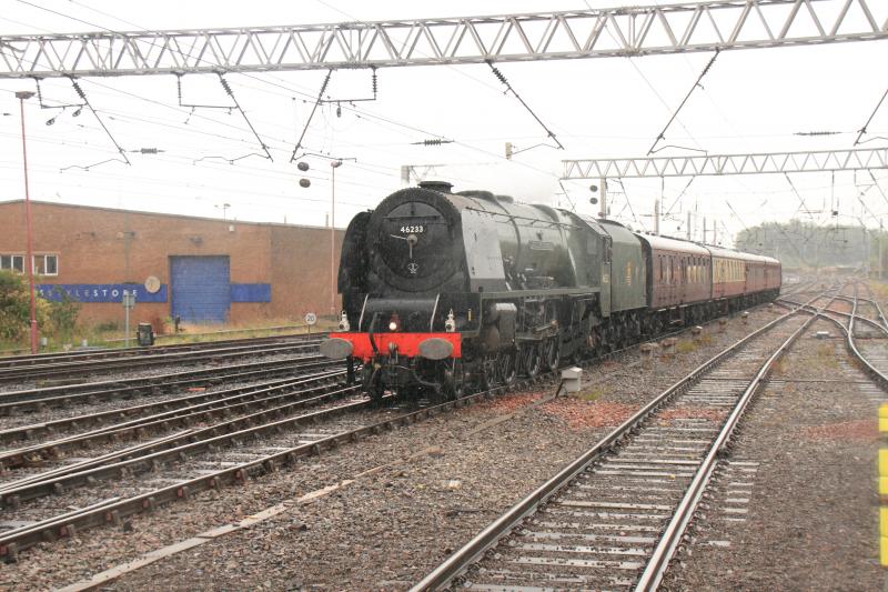 46233 : 46233 on 1Z29 the 05.52 Crewe to Carlisle approaching Platform 3 Carlisle on 17/08/2013
Photo of 46233