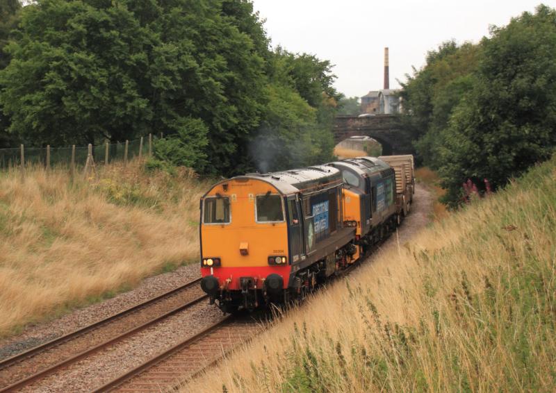 Sub rush hour part 1: 20304 + 37606 on 6M50 15.12 Torness to carlisle via Grantshouse passing Peffermill Playing Fields on 23/08/2013 Photo of Sub rush hour part 1