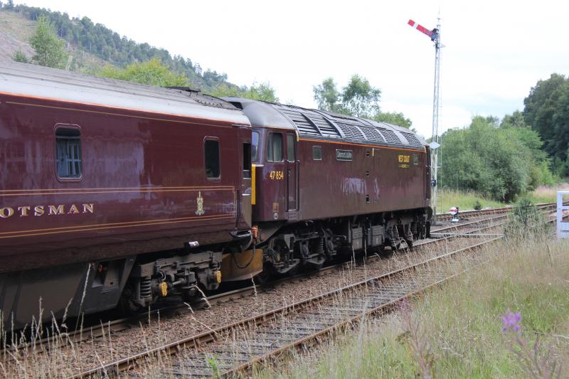 47854_Diamond Jubilee_Royal Scotsman: Dunkeld & Birnam heading for Perth Photo of 47854_Diamond Jubilee_Royal Scotsman