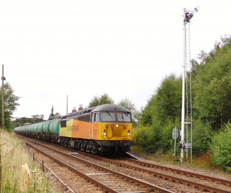 56105 at Errol with Grangemouth to Linkswood Tanks on 28th Aug 2013: Photo of 56105 at Errol with Grangemouth to Linkswood Tanks on 28th Aug 2013
