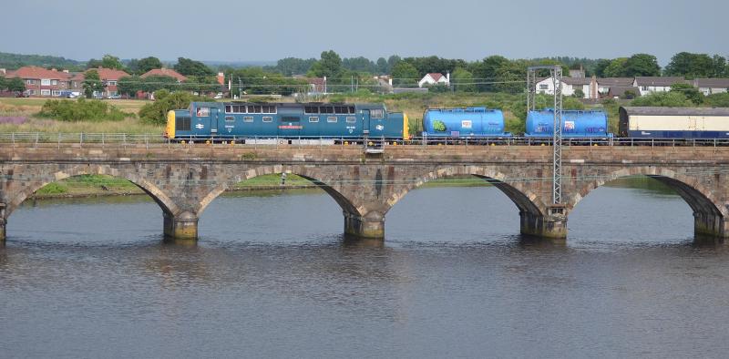 Deltic on the Irvine: 55022 crosses the River Irvine at Irvine with 6Z54 Kilmarnock to Yoker Photo of Deltic on the Irvine