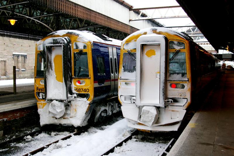 158740 & 158728 at Perth: December2010....units at platform 5 & 6 Perth station. Photo of 158740 & 158728 at Perth