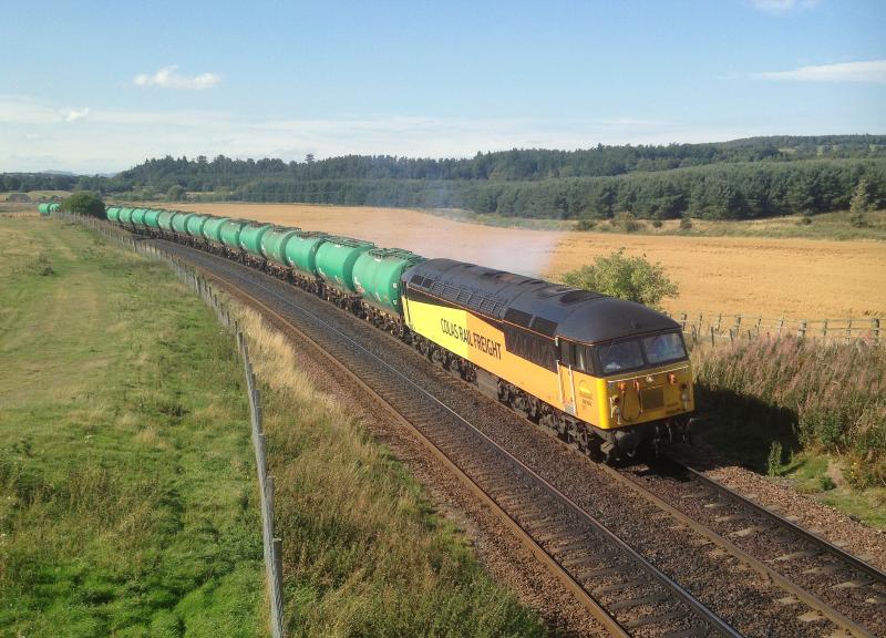 56105 departing Linkswood: Photo of 56105 departing Linkswood
