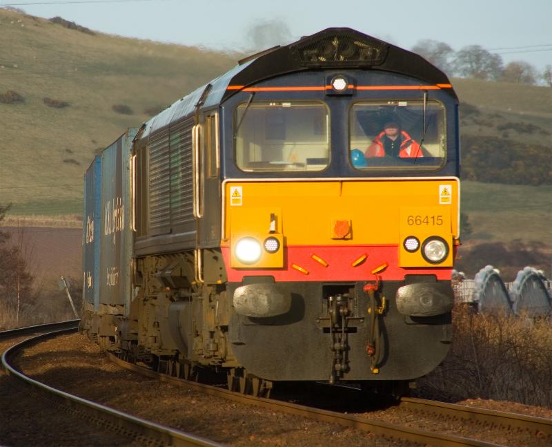66415: DRS 66415 heads South at Forgandenny Photo of 66415