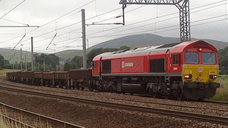66097: Looped at Abington on a northbound Carlisle - Millerhill engineers train Photo of 66097