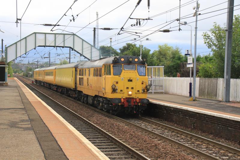 31285 on ?: 31285 on the 07.30 Craigentinny T.&R.S.M.D to Crewe C.S. (L&Nwr Site) passing through Slateford on 12/09/2013 Photo of 31285 on ?