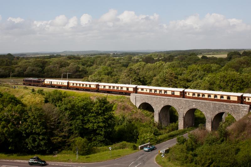 VSOE Pullmans: 67005 takes the train over Corfe Viaduct. Photo of VSOE Pullmans