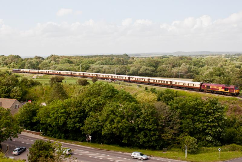 VSOE Pullmans: The whole train between Corfe Castle and Norden stations, a distance of less than half a mile. Photo of VSOE Pullmans