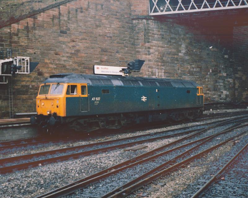 47527: 47527 on a light engine move at Glasgow Queen Street circa 1988/89. Photo of 47527