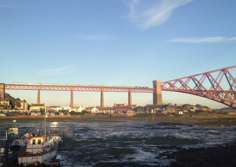 20's Autumn Highlander Choppering Over The Forth: Photo of 20's Autumn Highlander Choppering Over The Forth