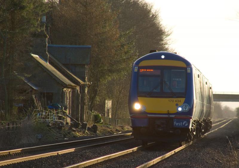 170434: 170434 passes the old Forgandenny station as it heads towards Perth Photo of 170434