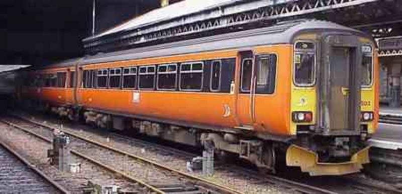 CJT_156502_Edinburgh_040699.jpeg: 156502 at Edinburgh in old orange SPT livery and its yellow sticker to remind of its visit to Holland. Photo of CJT_156502_Edinburgh_040699.jpeg