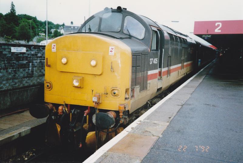 The Young Explorer: 37405 waits to depart Fort William on the 22 July 1992 with The Young Explorer for Queen Street. Photo of The Young Explorer