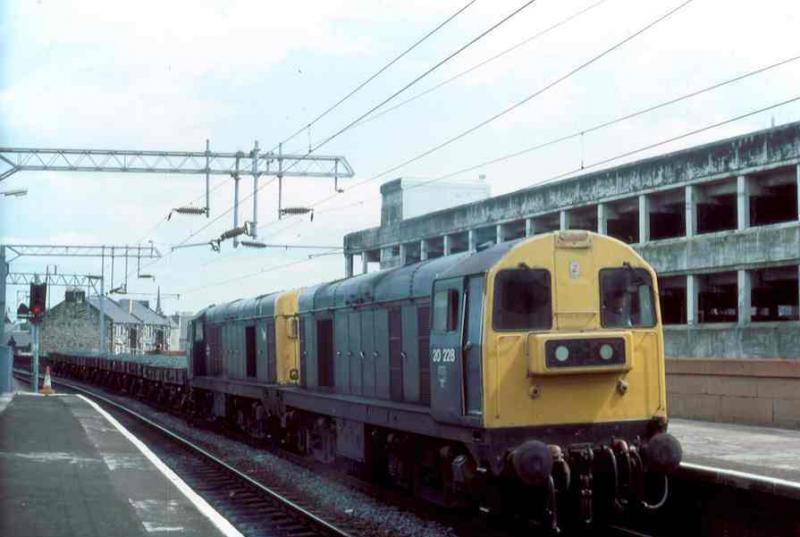 Falkland bound: 20228 and 20198 at Gilmour Street heading a Mossend to Falkland Engineers' train in July 1987. Photo of Falkland bound