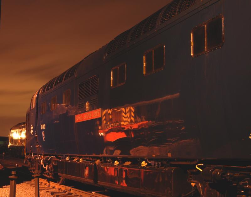 55022 37175 .JPG: 55022 & 37175 at Bo'Ness Diesel shed the night before the September Gala 2007.The reflection is NBL shunter & D8020. Photo of 55022 37175 .JPG