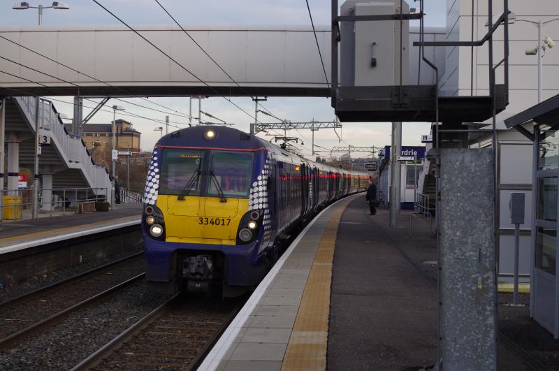 334017: 334017 334004 Airdrie, Edinburgh to Helensburgh train. 11DEC13 Photo of 334017