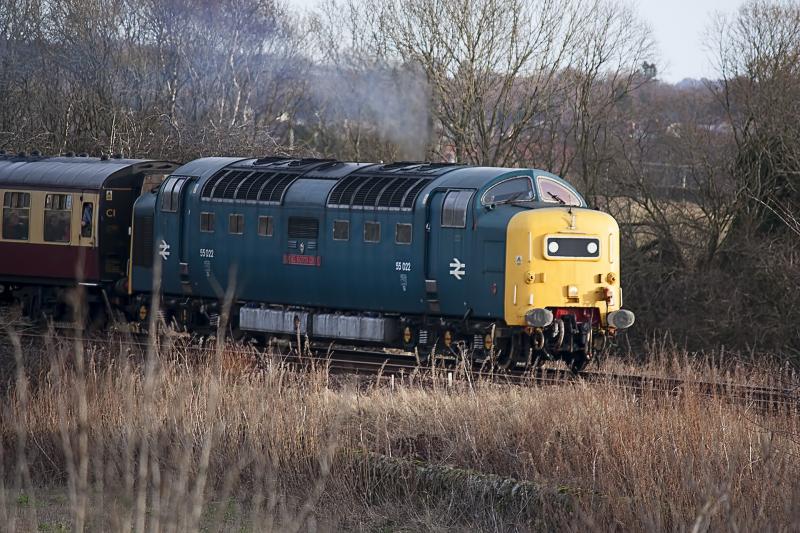 55022 Royal Scots Grey @ Bo'ness: 55022 Royal Scots Grey approaching Manuel working the 11:30 service from Bo'ness during the Winter Diesel Gala. Photo of 55022 Royal Scots Grey @ Bo'ness