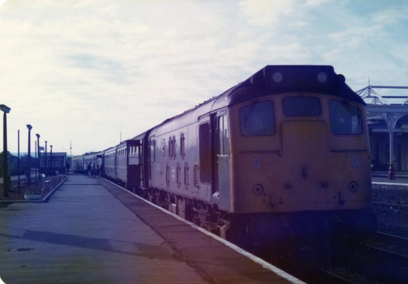 Early morning rat at Killie: 2530 on the 06:05 Carlisle to Glasgow train at Kilmarnock on 23rd June 1984 Photo of Early morning rat at Killie