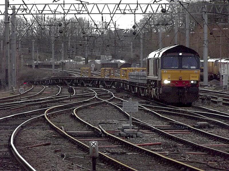 66432 at Carlisle: DRS 66432 arrives at Carlisle on Saturday 28th December 2013, with an Engineers Train, from Tyne Yard to Kingmoor, for weekend work. Photo of 66432 at Carlisle