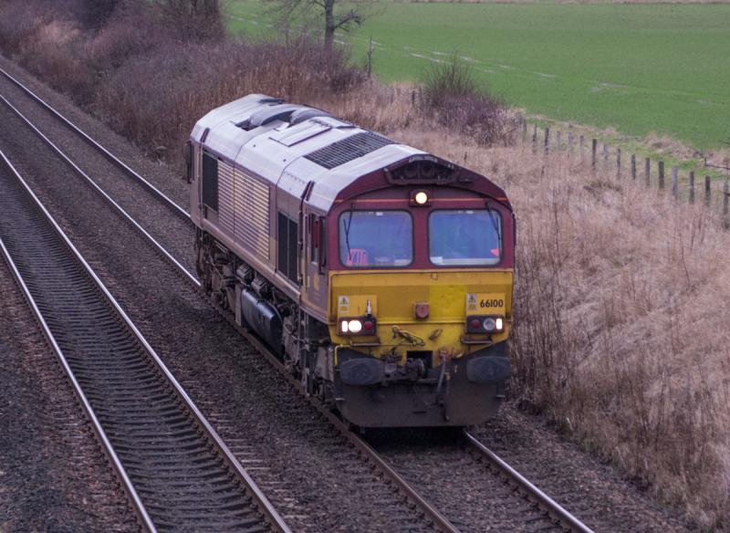 66100: 66100 heads north at Forgandenny. 04/01/14 Photo of 66100